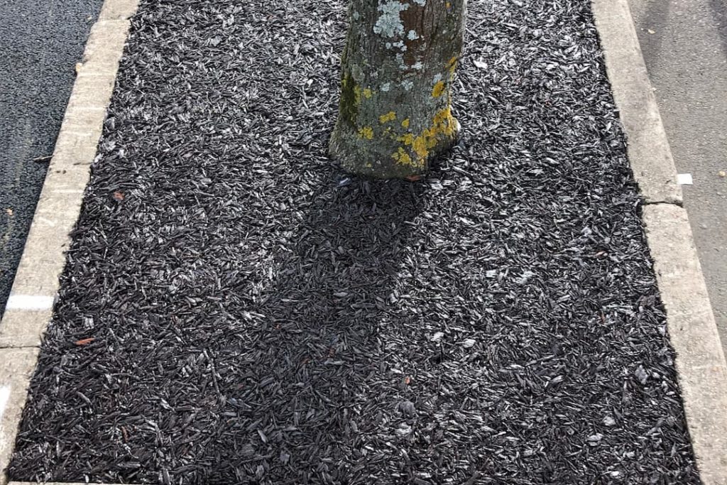 Rubber mulch flooring